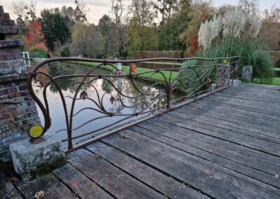 Garde-corps sur pont (78)